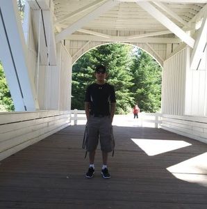 Meet your Posher, Emeterio